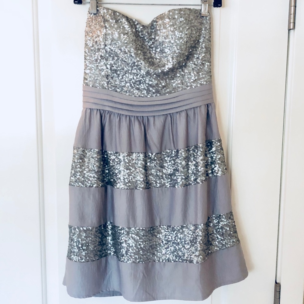 Grey strapless party dress